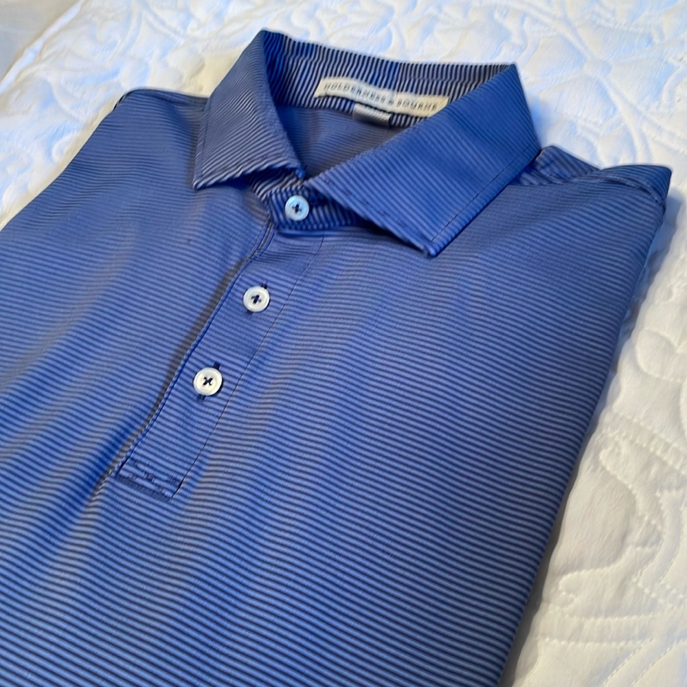 Holderness & Bourne Tailored Fit SS Light/ Dark Blue Striped Jersey. Size XL